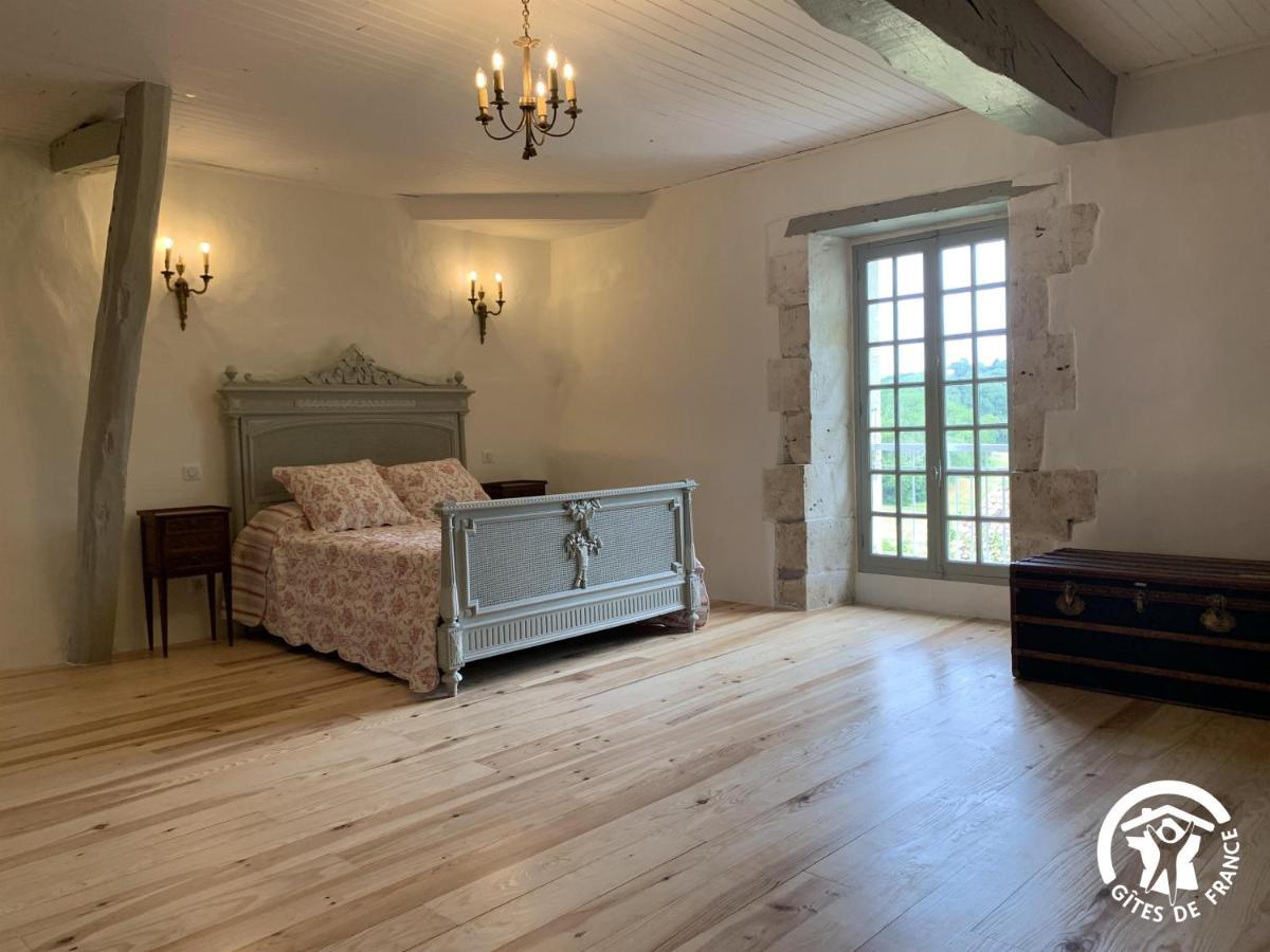 Chateau De Gardes Bed & Breakfast Castin Екстериор снимка