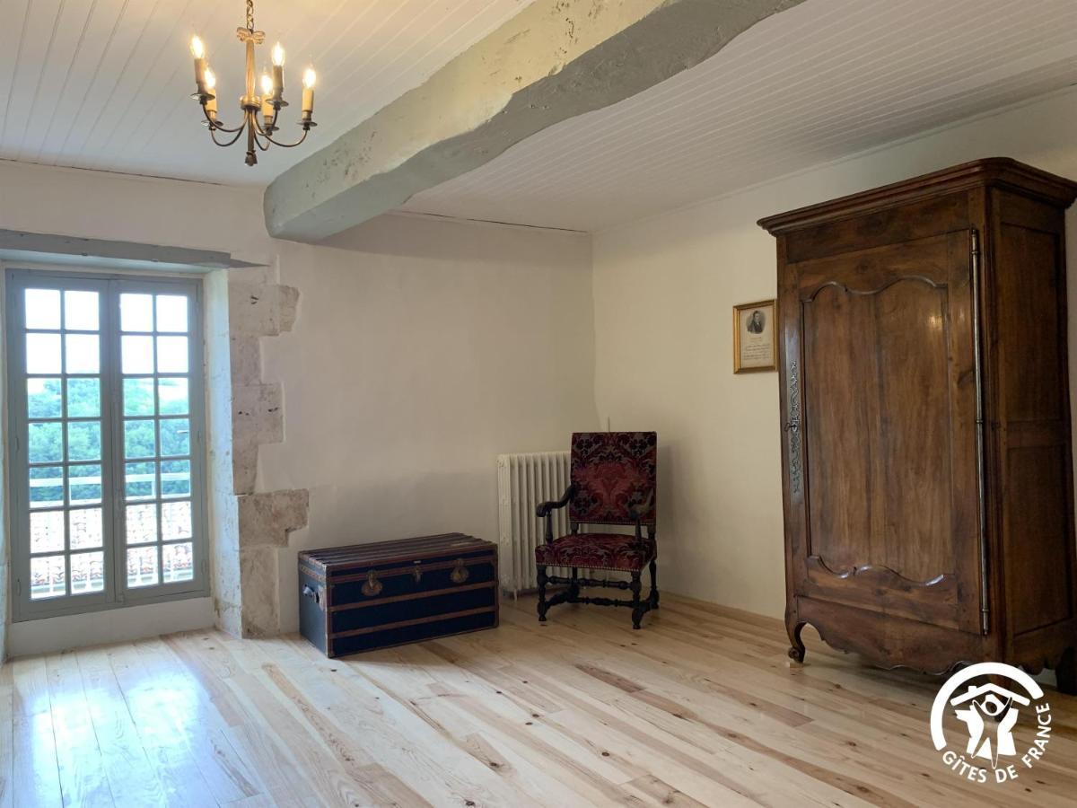 Chateau De Gardes Bed & Breakfast Castin Екстериор снимка
