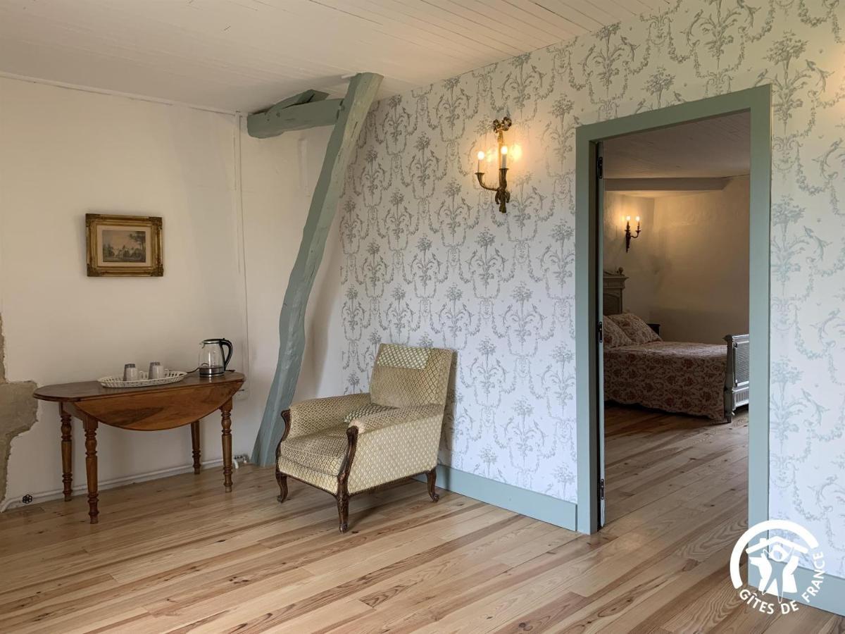 Chateau De Gardes Bed & Breakfast Castin Екстериор снимка